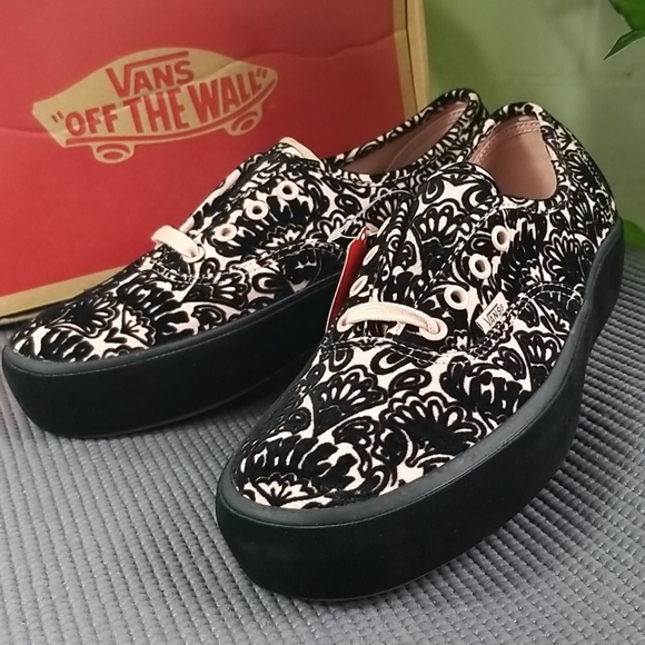 Vans Shoes - 💥SOLD💥VANS SIDEWALL AUTHENTIC PLATFORM Womans 10